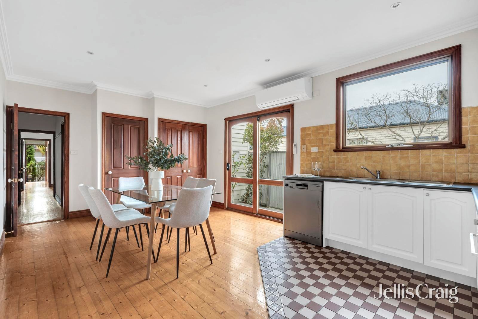 27 Sutherland Street, Brunswick image 3