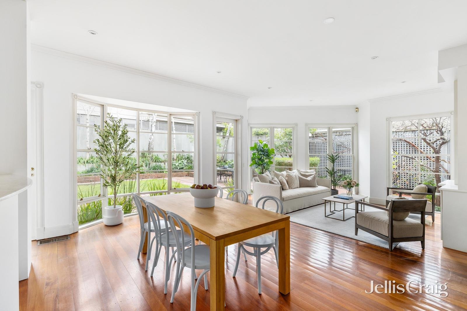 27 Swinburne Avenue, Hawthorn image 5