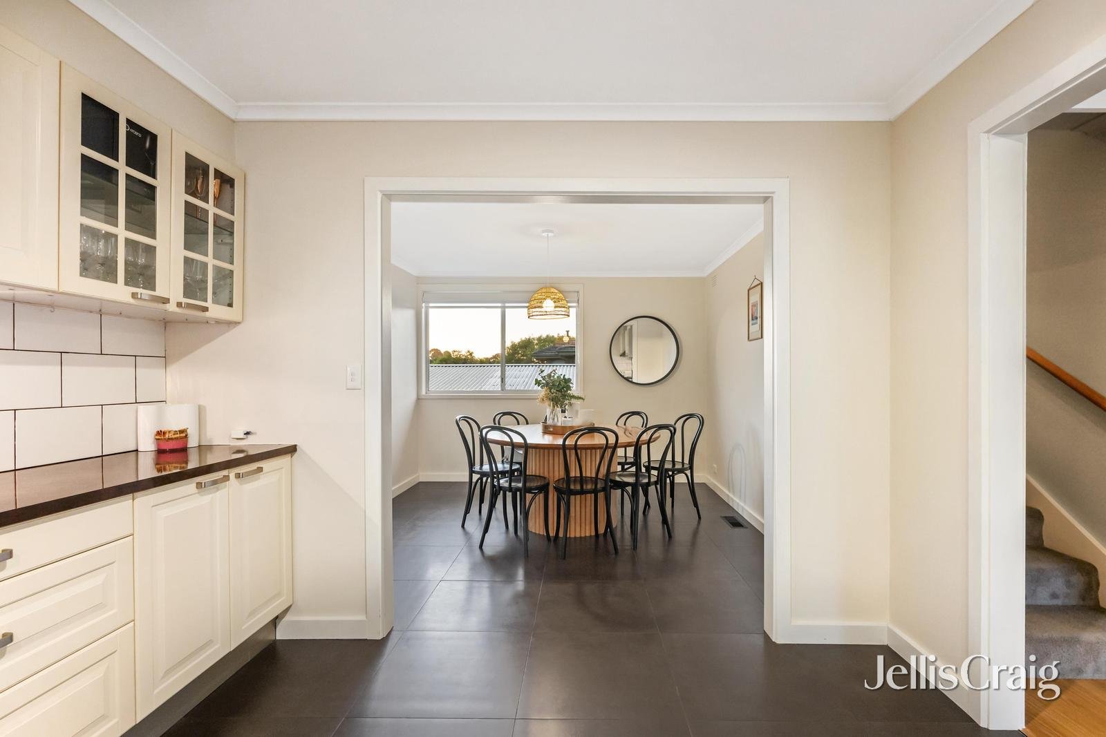 27 Swinburne Avenue, Mooroolbark image 6