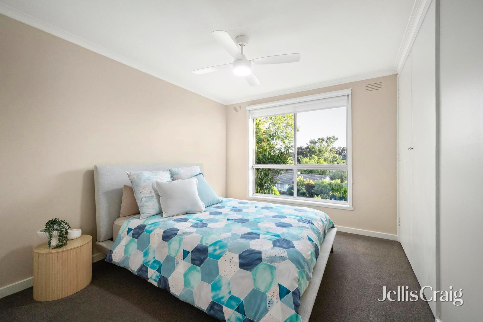 27 Swinburne Avenue, Mooroolbark image 10