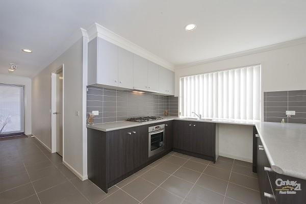 27 Tanner Mews, Point Cook image 2