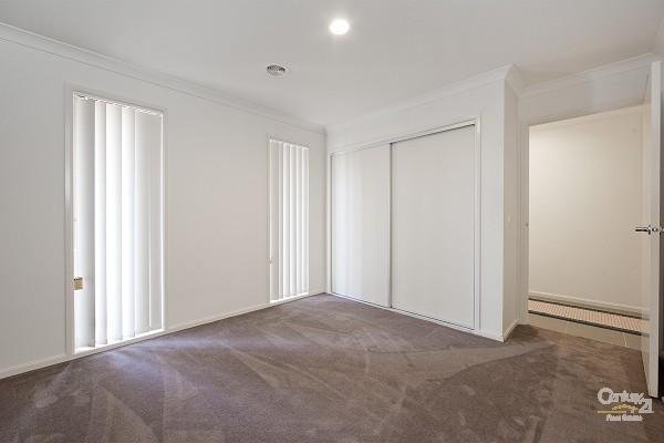 27 Tanner Mews, Point Cook image 4