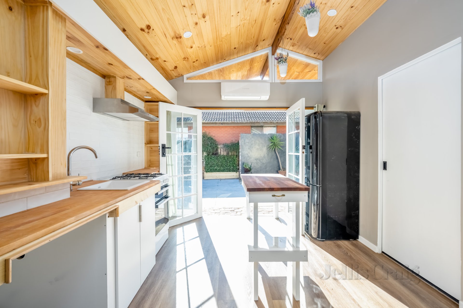 27 Tanner Street, Richmond image 2