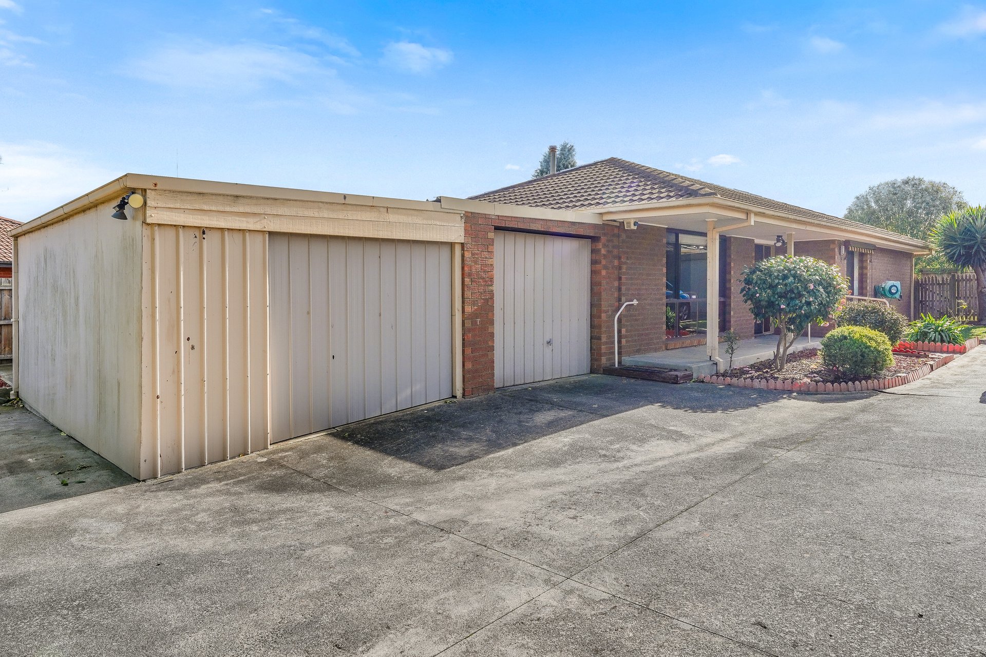 2/7 Tara Place, Dandenong North image 2
