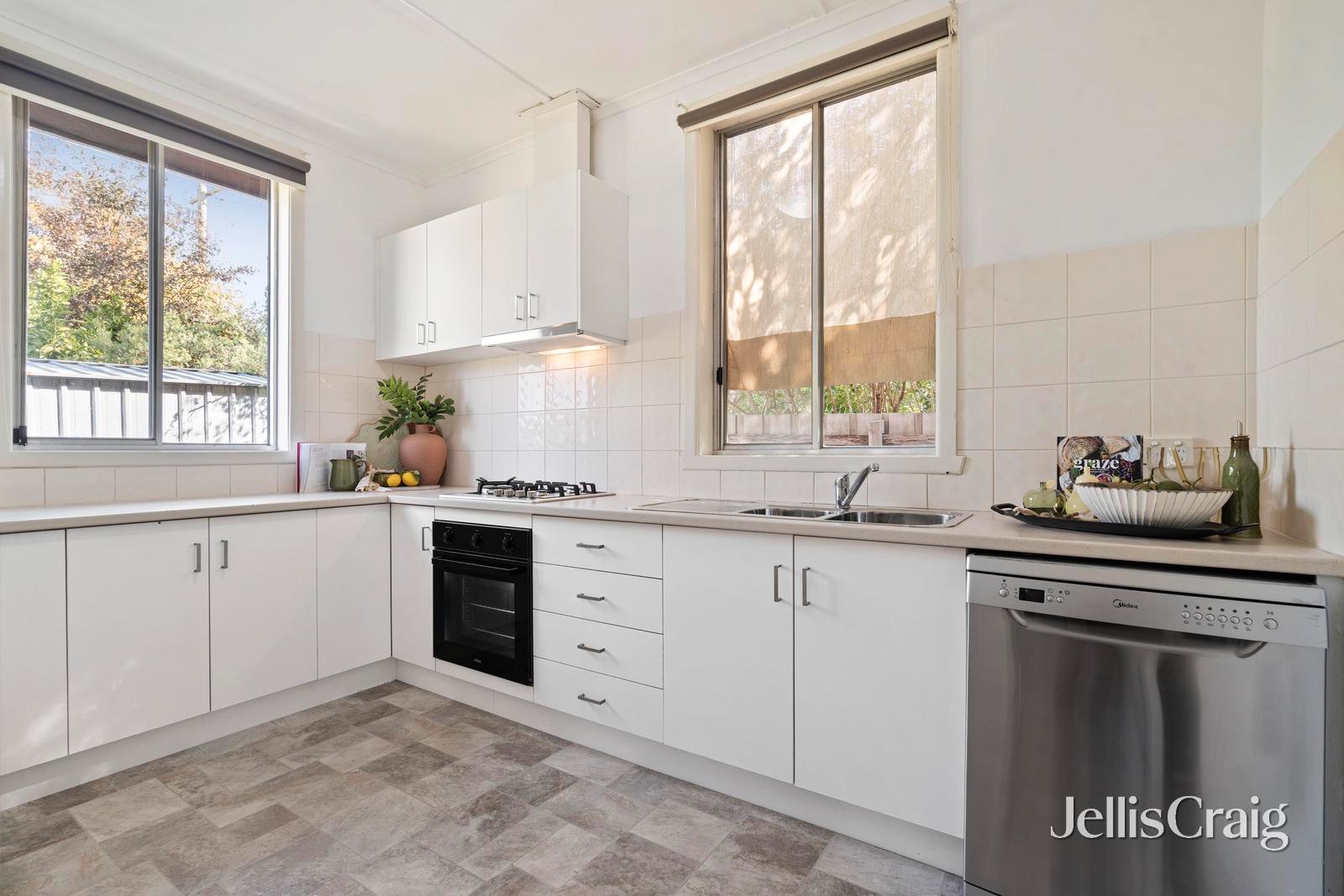 27 The Eyrie, Lilydale image 4