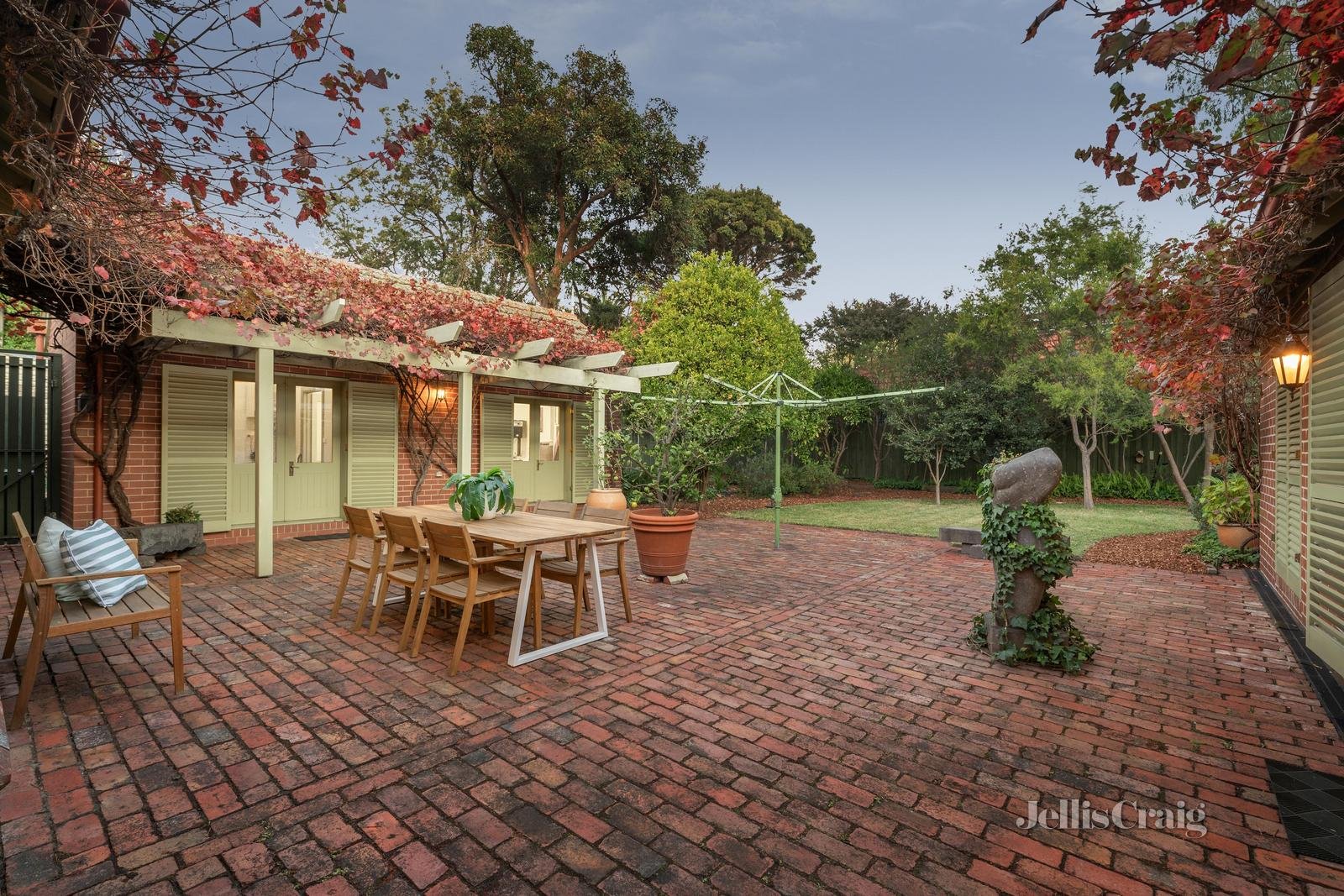 27 Torrington Street, Canterbury image 14