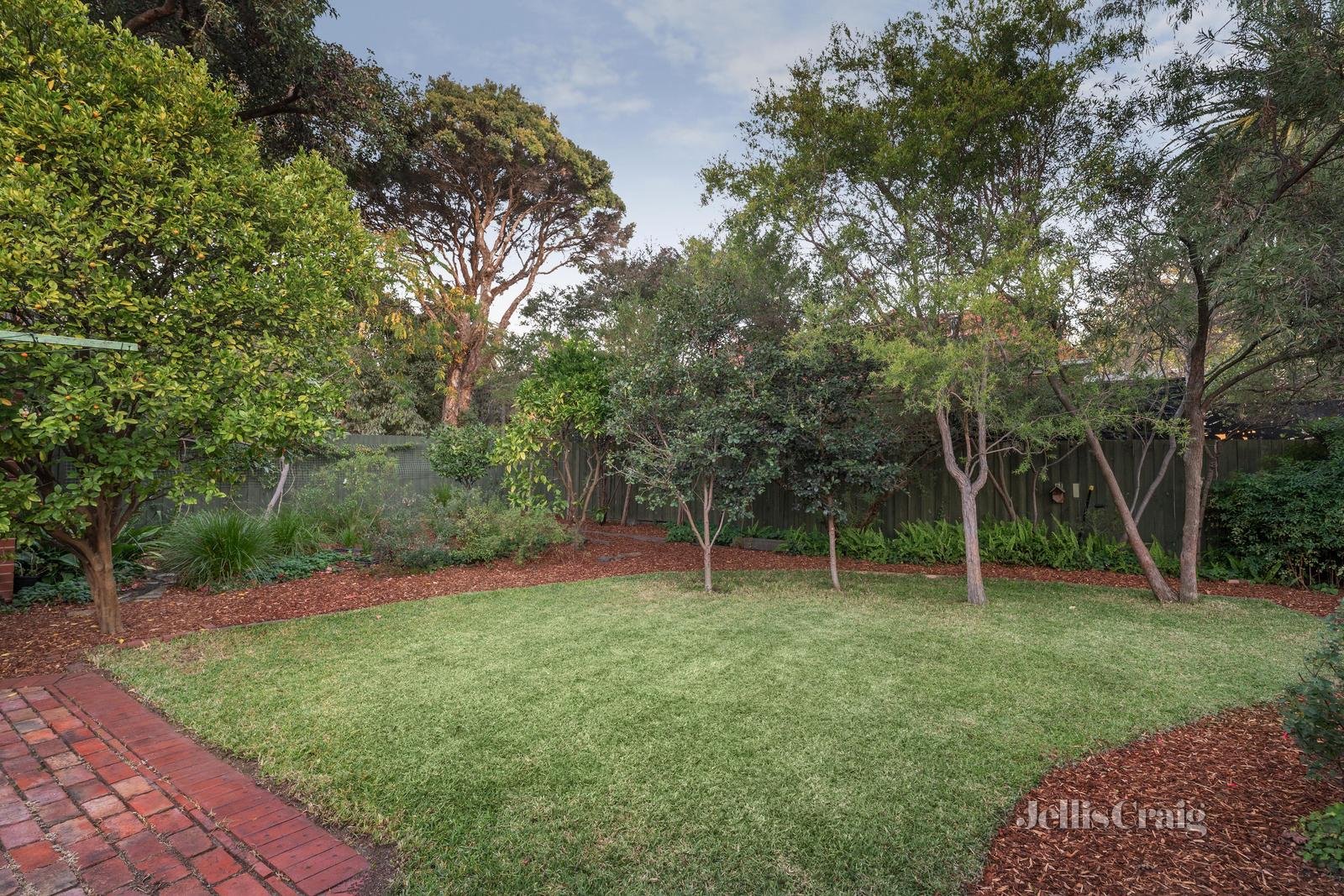27 Torrington Street, Canterbury image 15