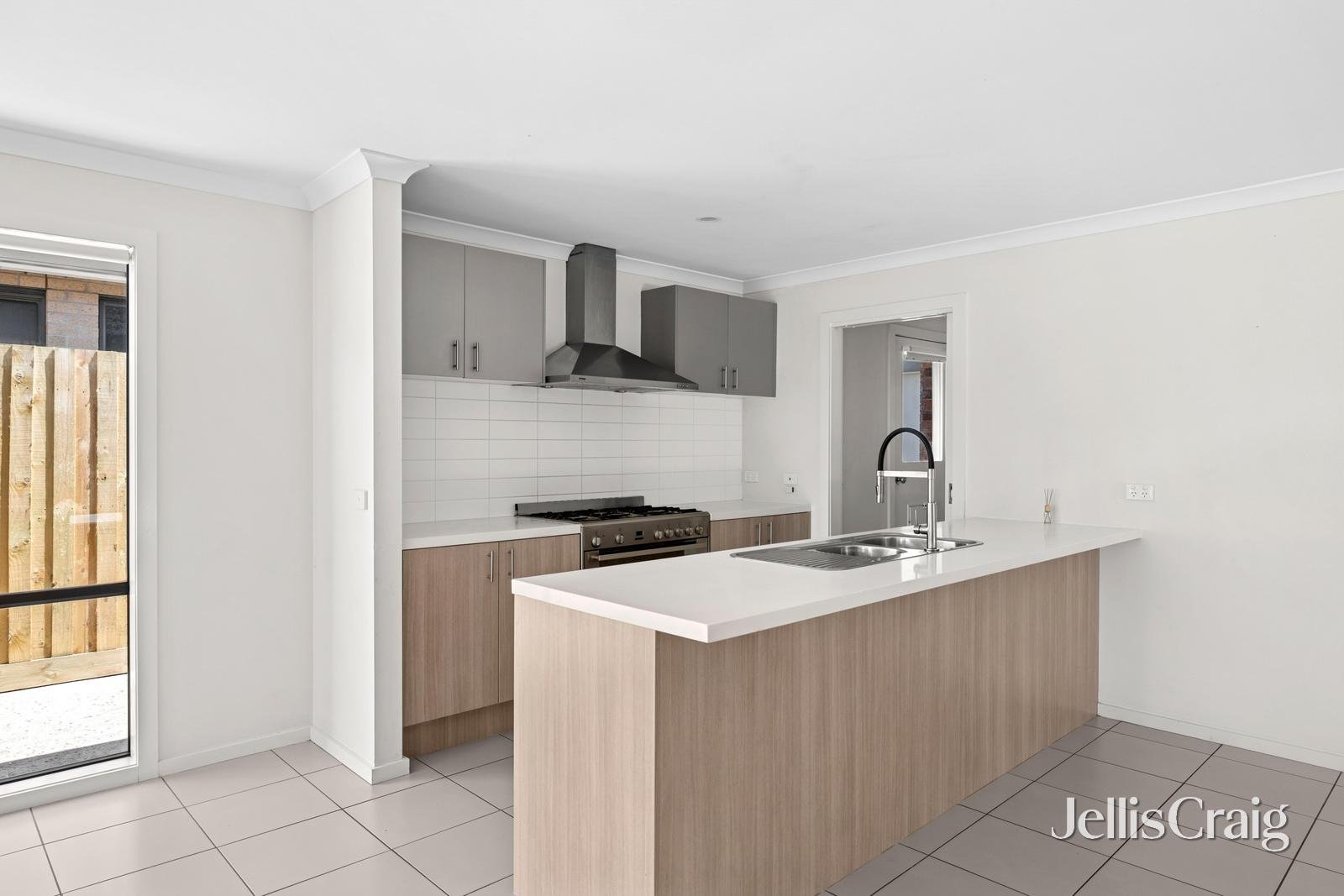 27 Tree Change Way, Woodend image 4