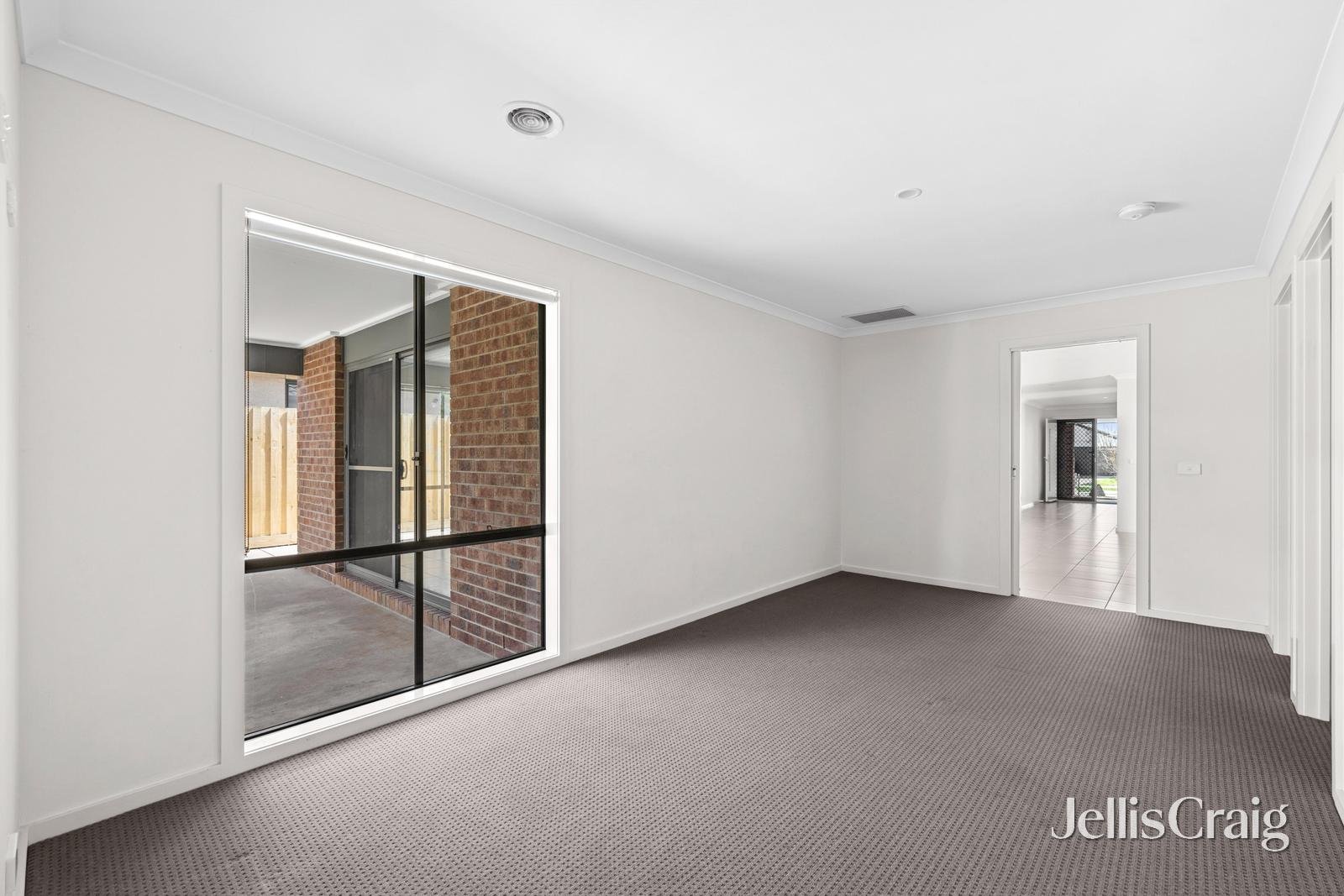 27 Tree Change Way, Woodend image 10