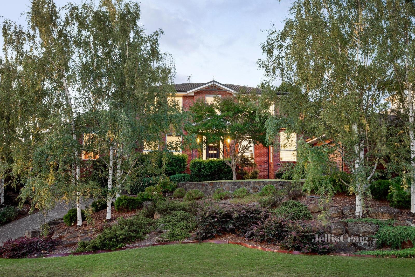 27 Treetop Terrace, Plenty image 1