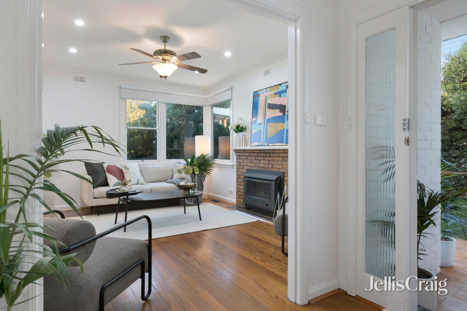 27 Tucker Road, Bentleigh image 2