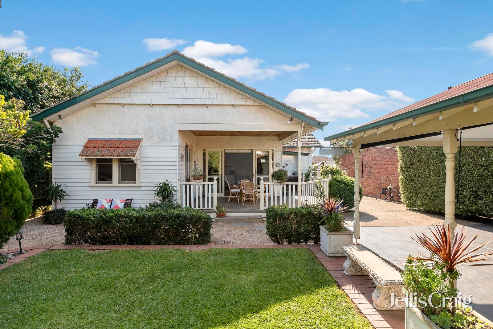 27 Tweedside Street, Essendon image 10