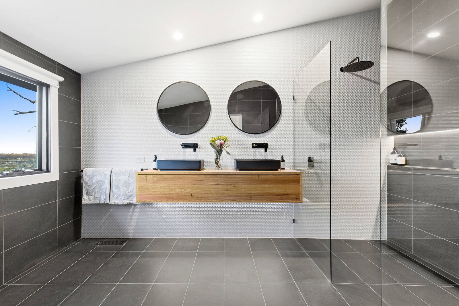 Property Gallery Thumbnail 7