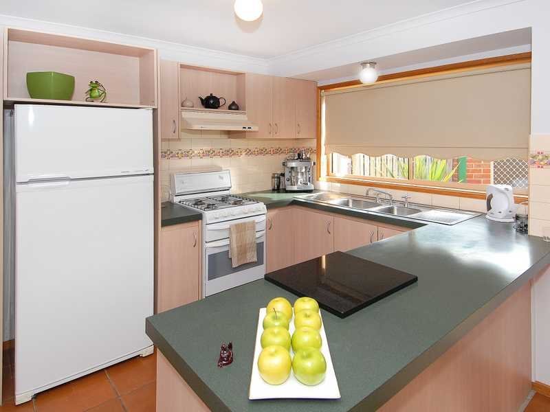 27 Vicarage Road, Leopold image 3