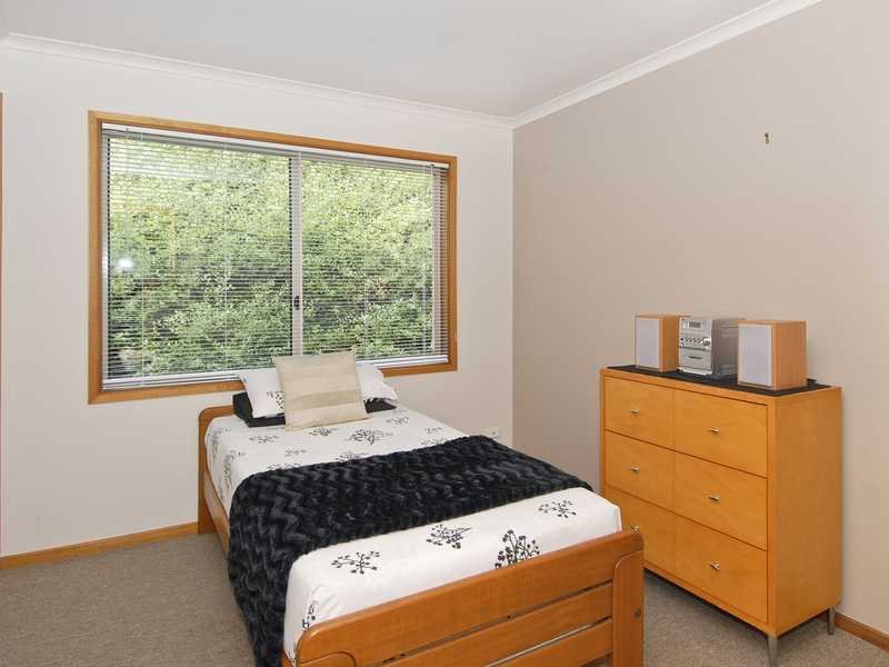 27 Vicarage Road, Leopold image 7