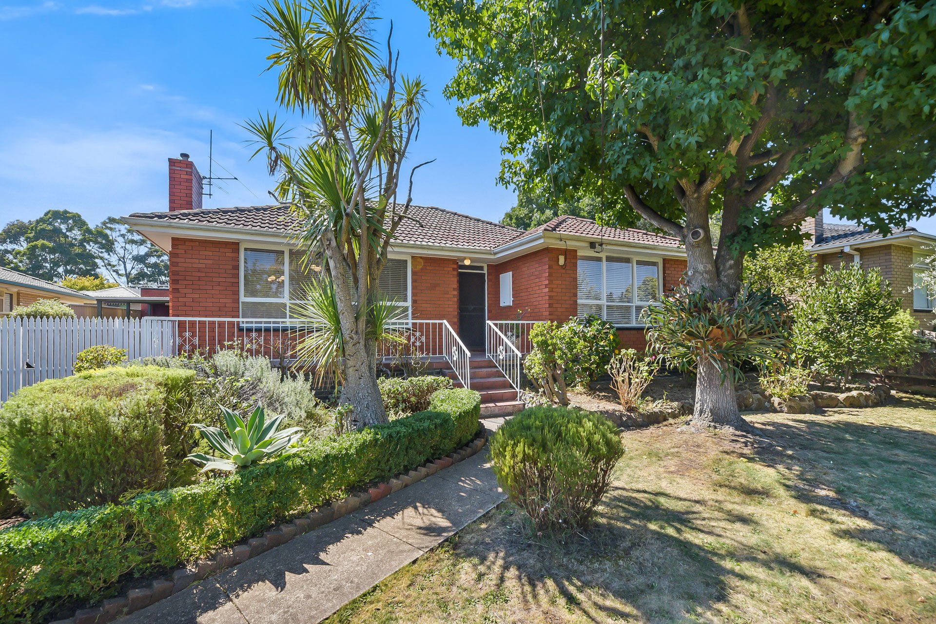 27 Viggers Parade, Glen Waverley image 7