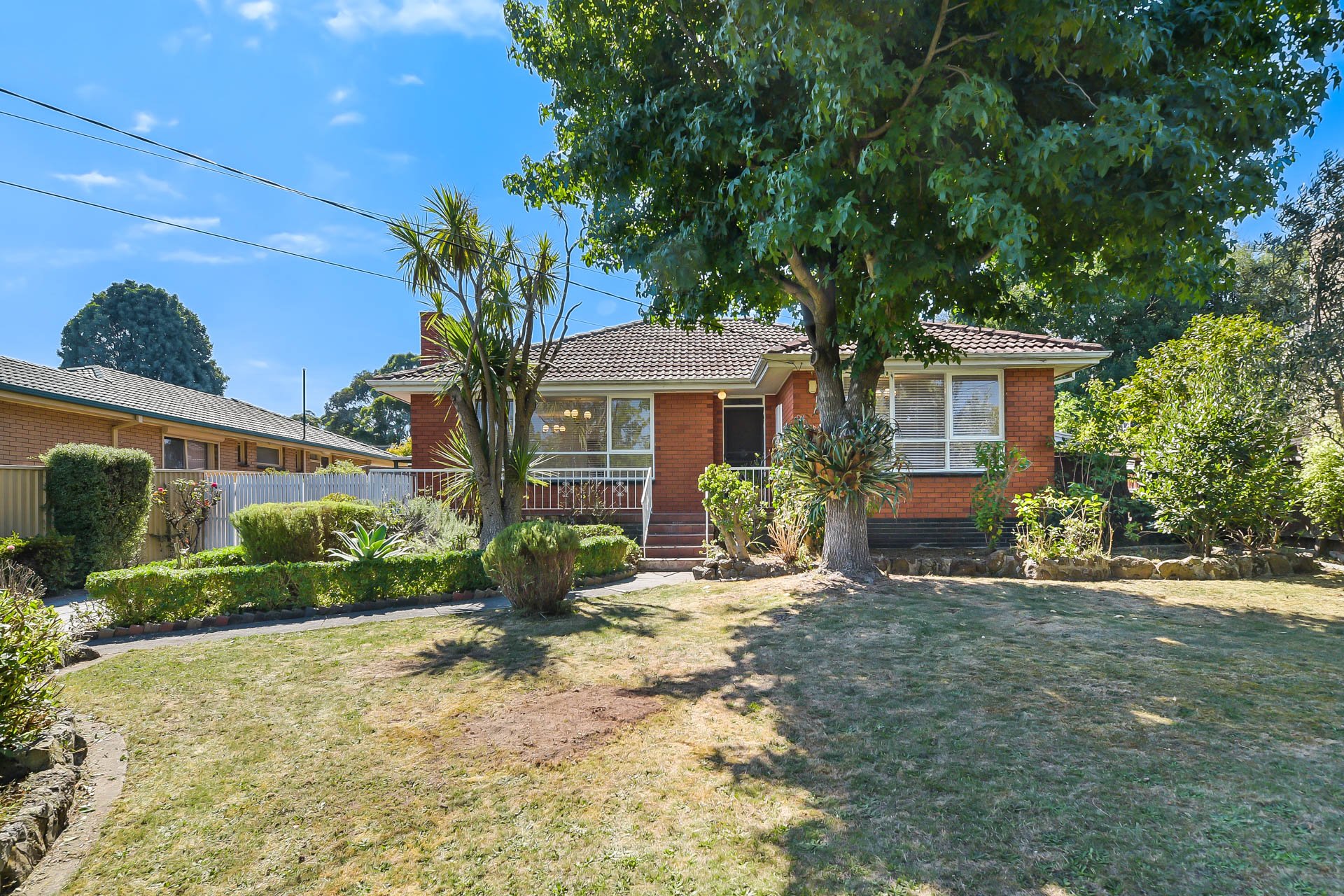 27 Viggers Parade, Glen Waverley image 6