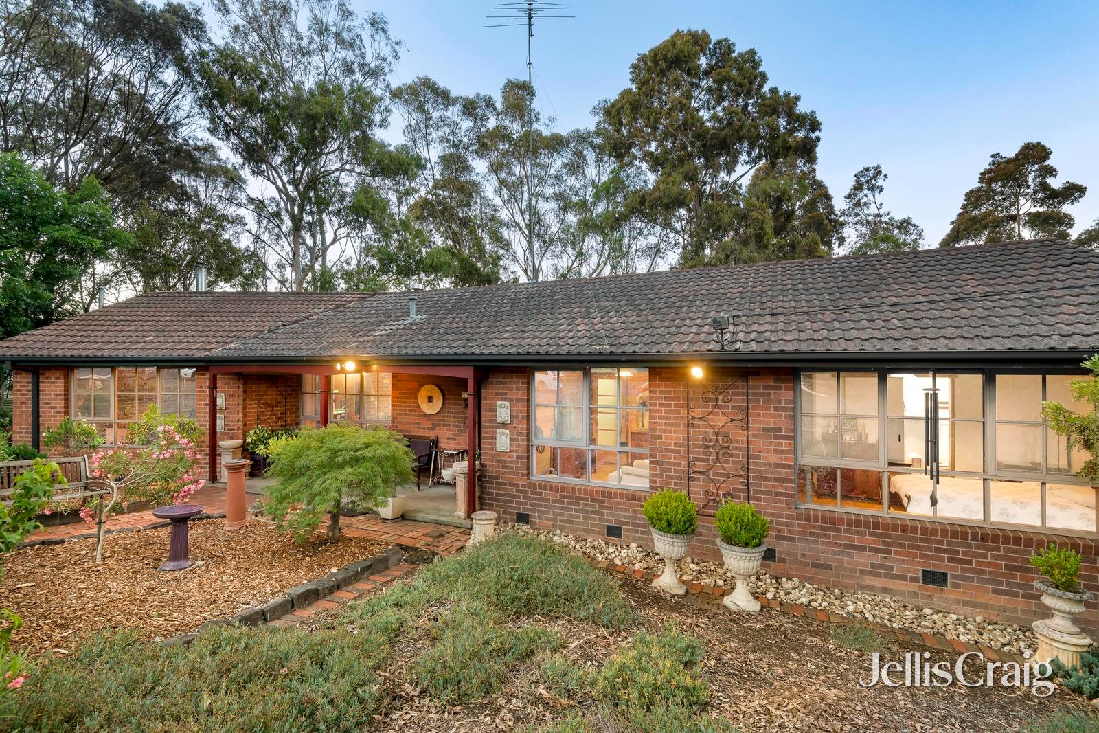 27 Warrington Crescent, Wattle&nbsp;Glen image 19
