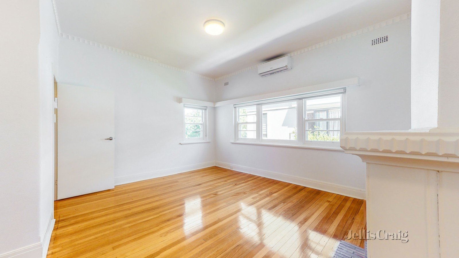 2/7 Washington St, Toorak image 2