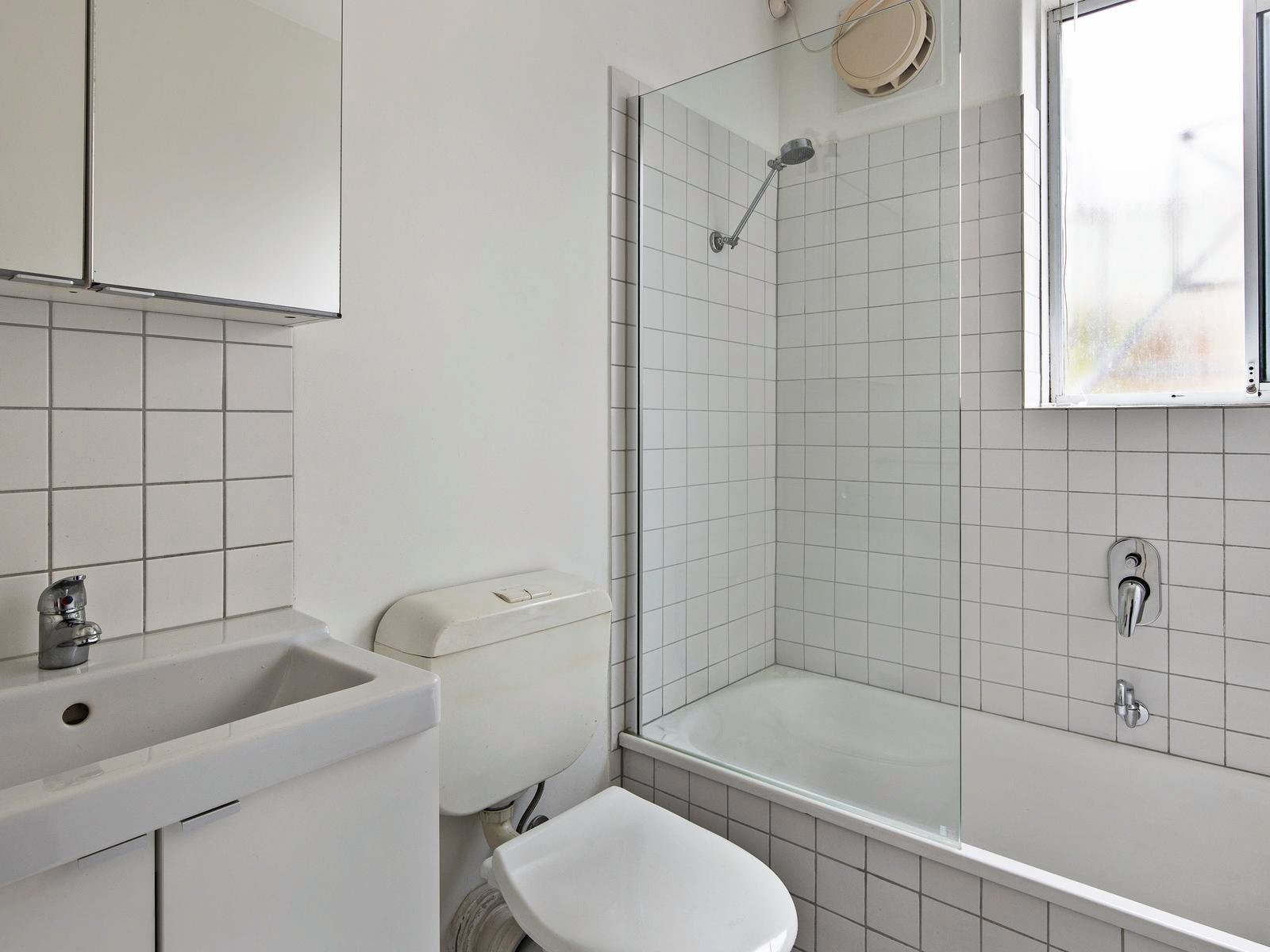 2/7 Wastell Street, Northcote image 4