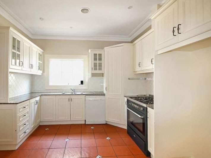 27 Weller Street, Geelong&nbsp;West image 4