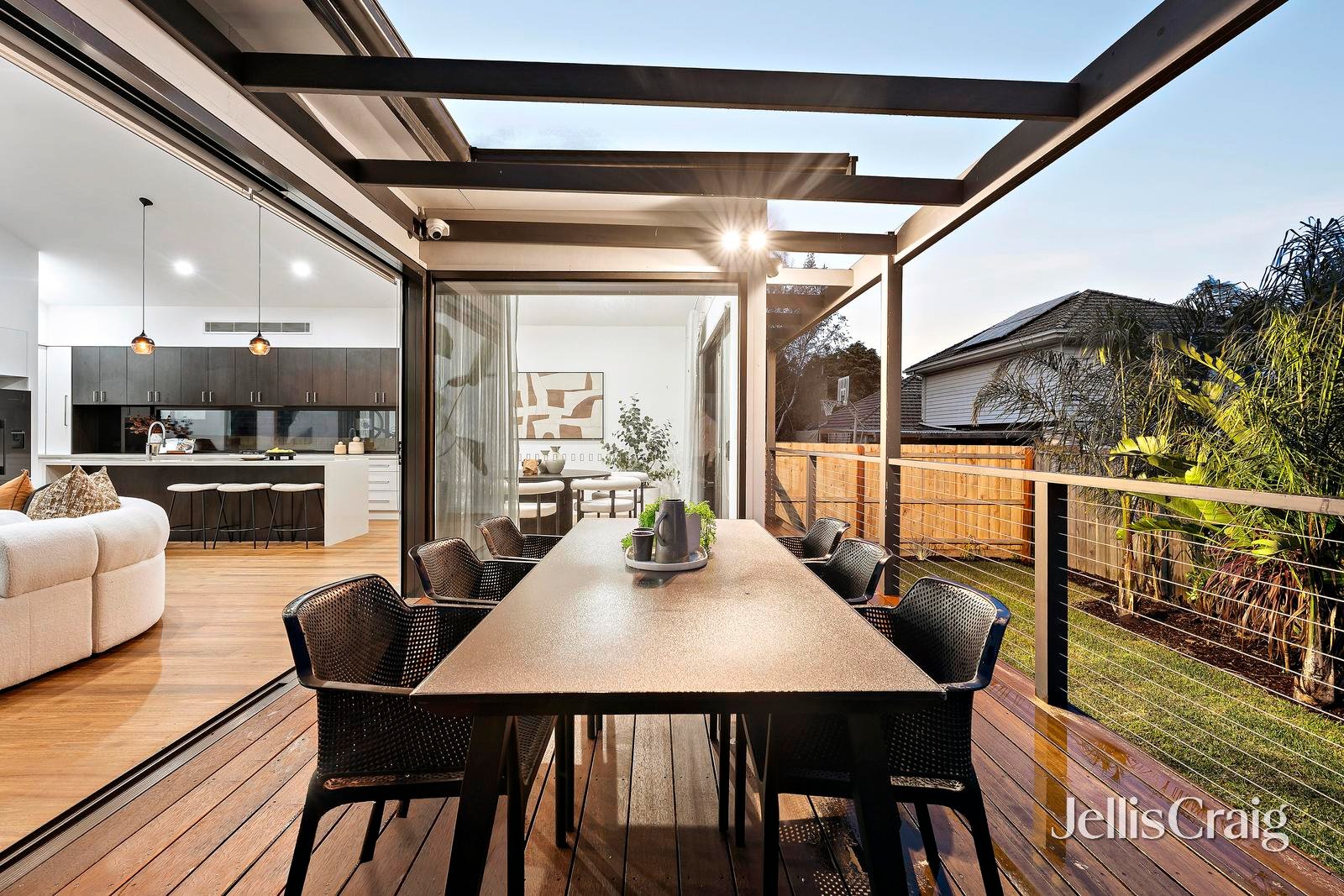 27 Wembley Avenue, Yarraville image 8