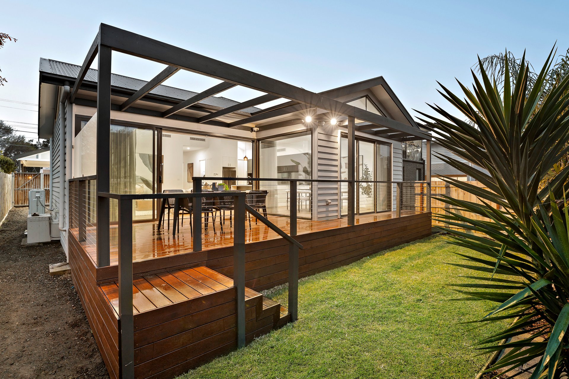 27 Wembley Avenue, Yarraville image 1