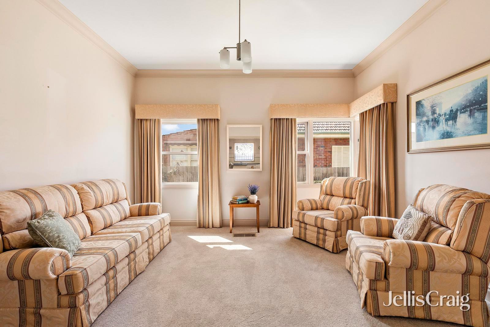 27 Wickham Grove, Strathmore image 4