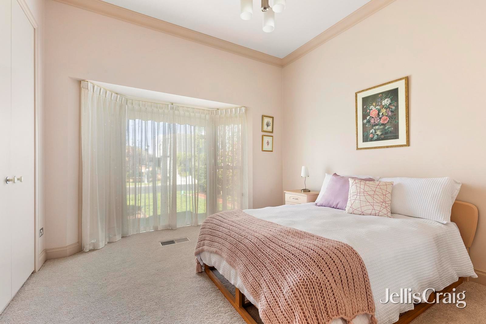 27 Wickham Grove, Strathmore image 6