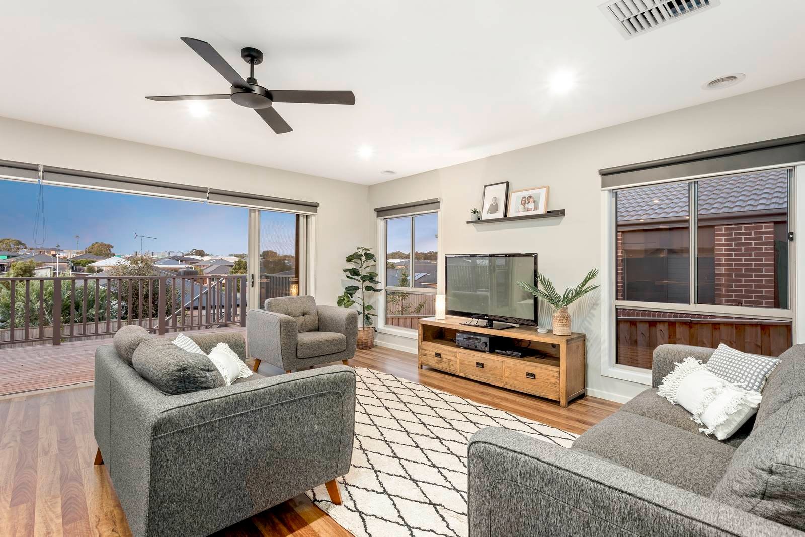 Property Gallery Thumbnail 3
