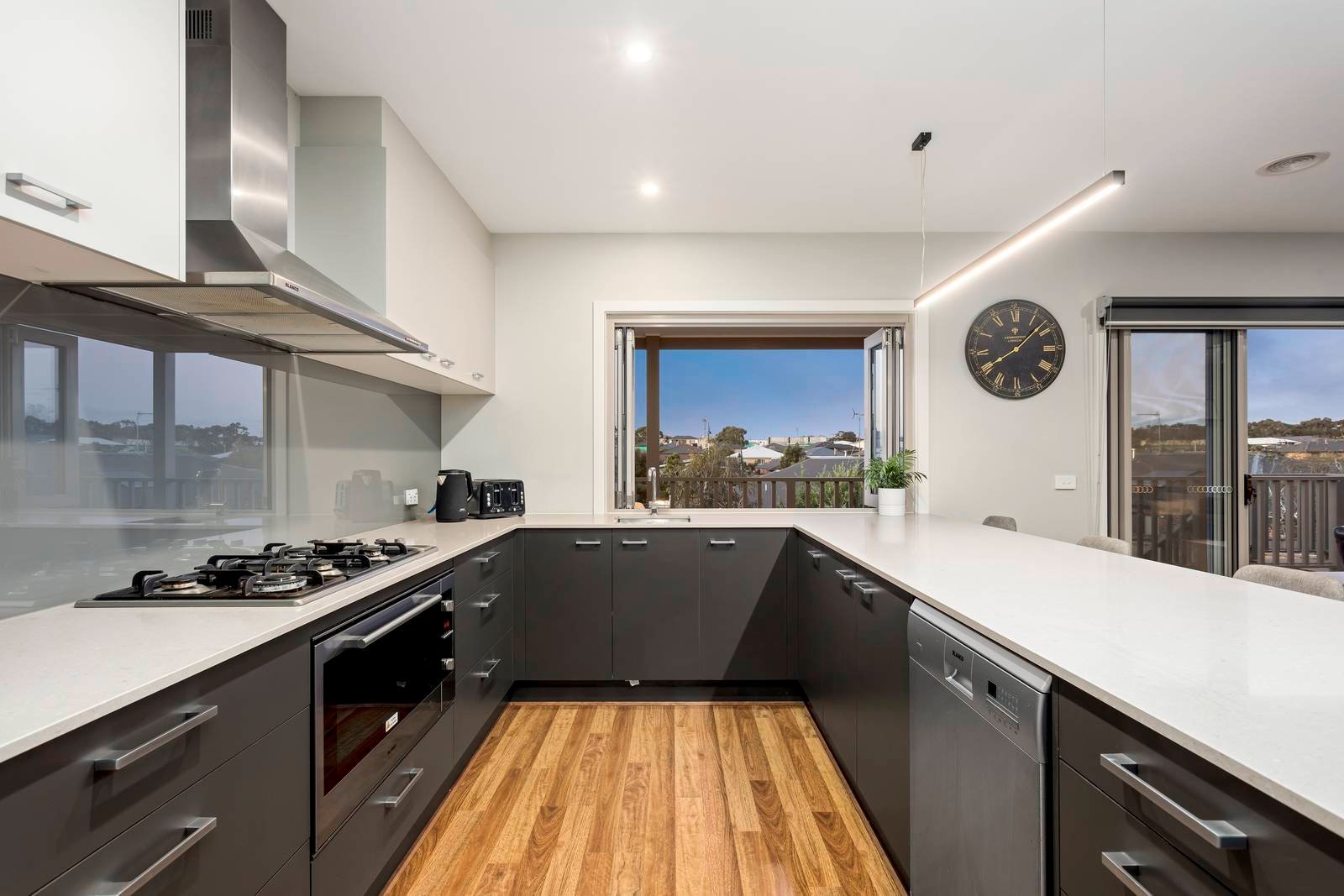 Property Gallery Thumbnail 4