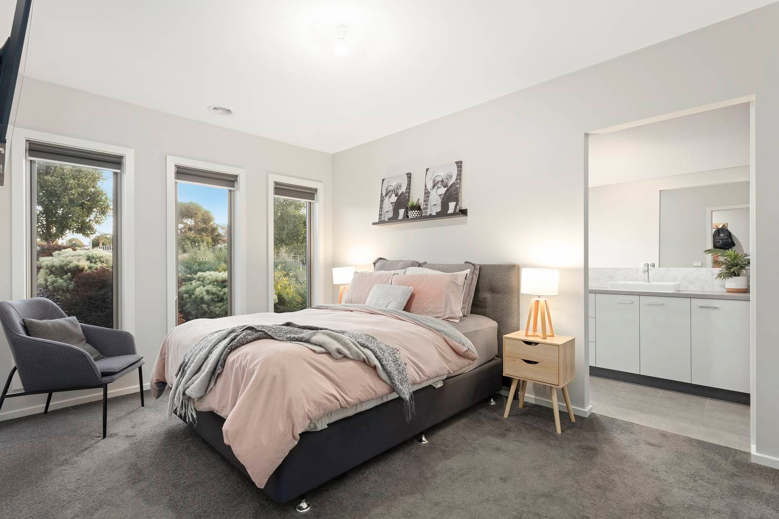 Property Gallery Thumbnail 6
