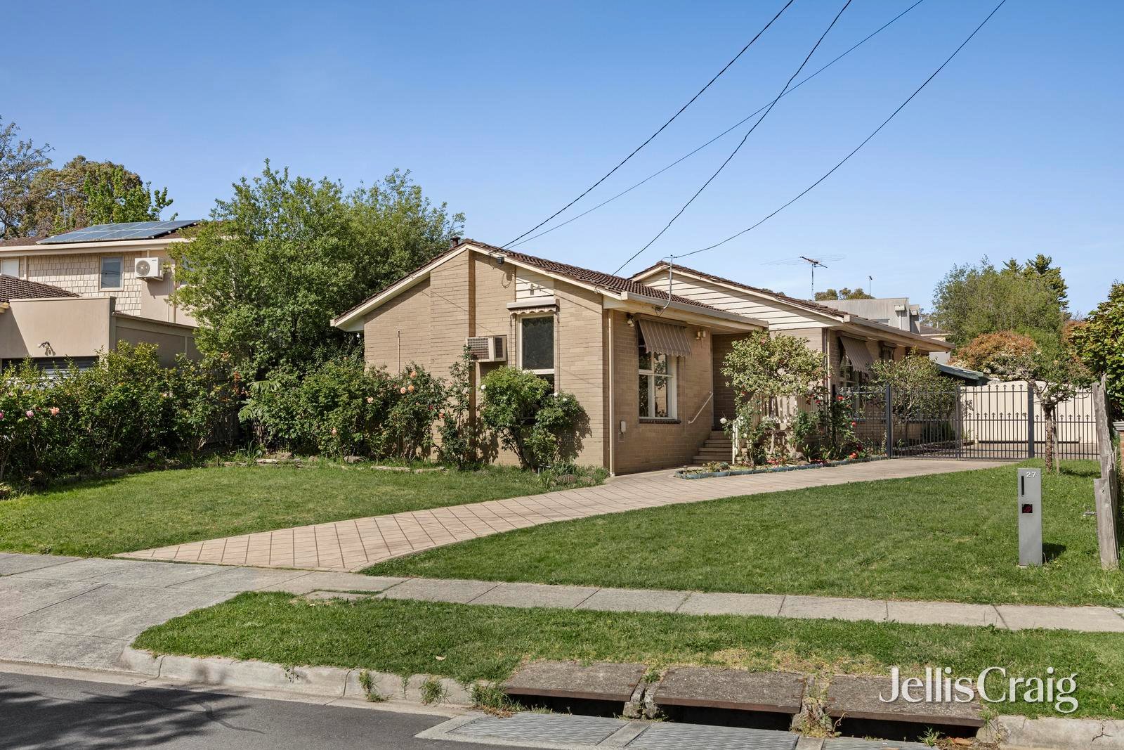 27 Worthing Avenue, Doncaster East image 17