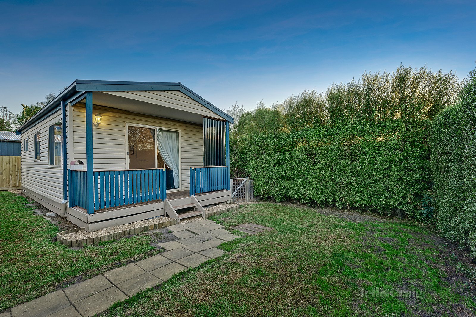 27 Yertchuk Avenue, Ashwood image 5