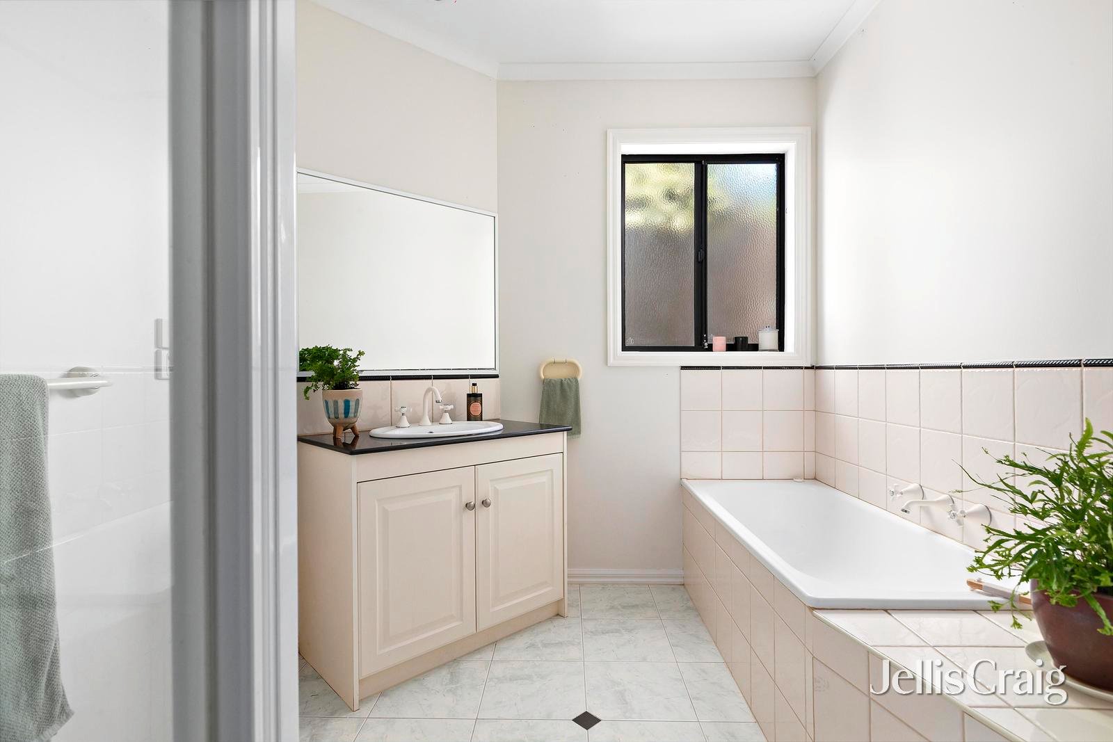 2/70-72 Coghlan Street, Niddrie image 10