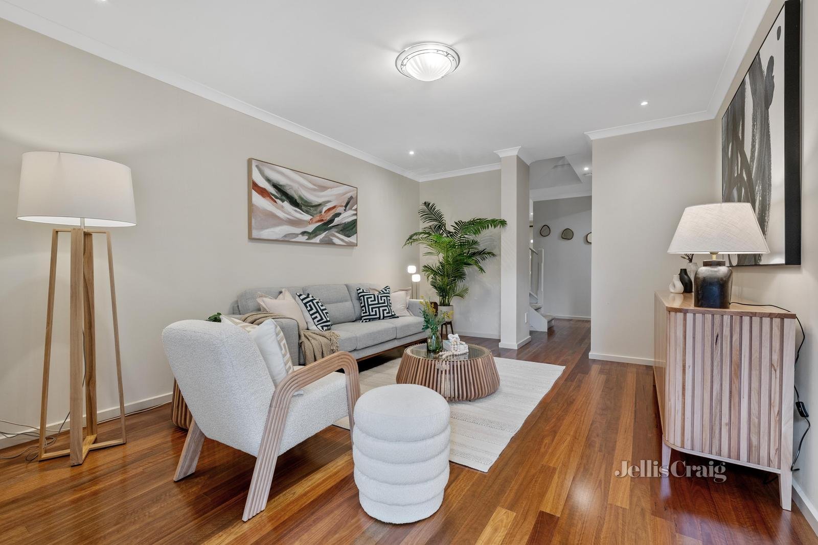 2/70-72 Larch Crescent, Mount Waverley image 3