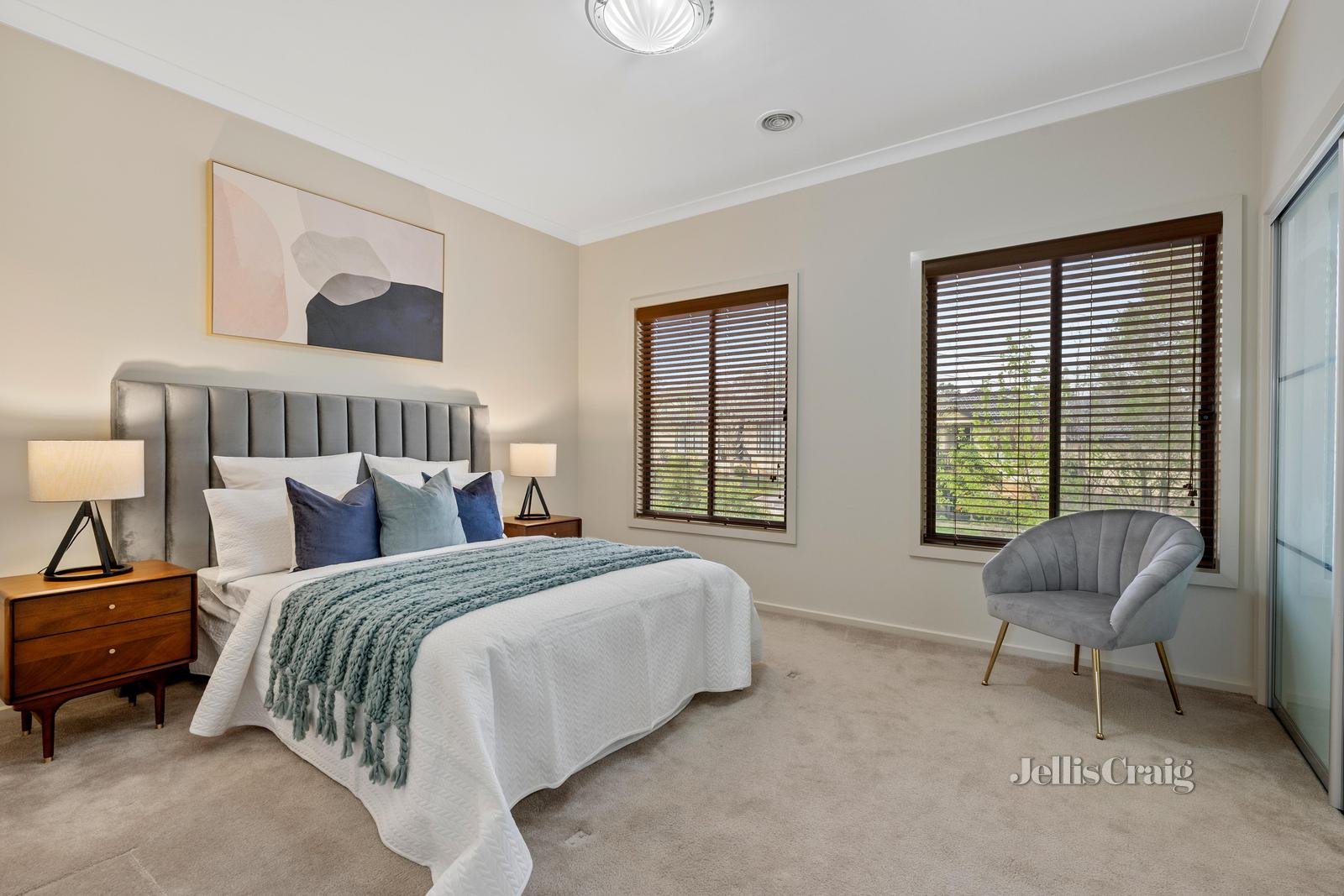 2/70-72 Larch Crescent, Mount Waverley image 6