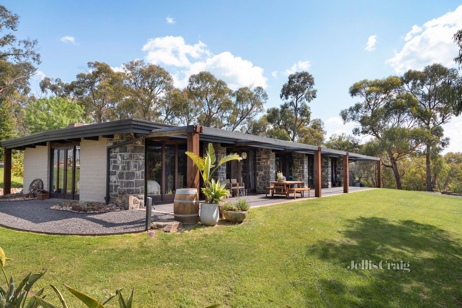 270 Hildebrand Road, Cottles Bridge image 1