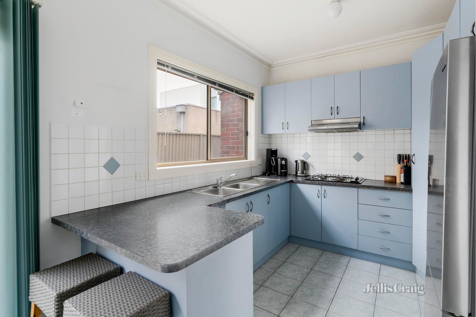 2/70 Kororoit Creek Road, Williamstown North image 3