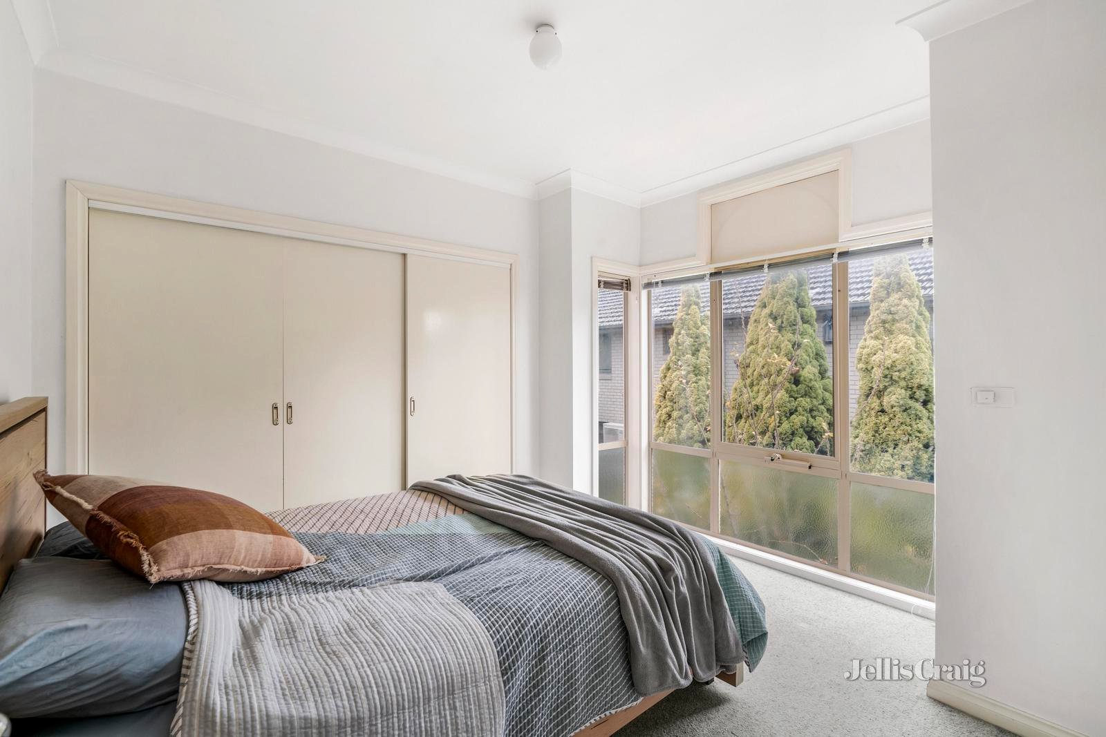 2/70 Kororoit Creek Road, Williamstown North image 4