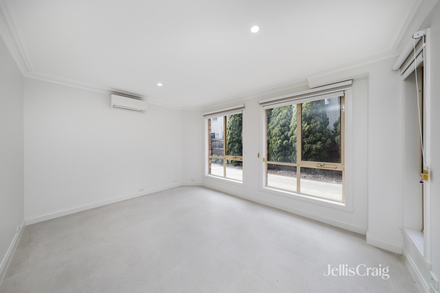 2/70 Kororoit Creek Road, Williamstown image 3