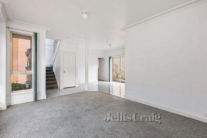 2/70 Kororoit Creek Road, Williamstown image 2