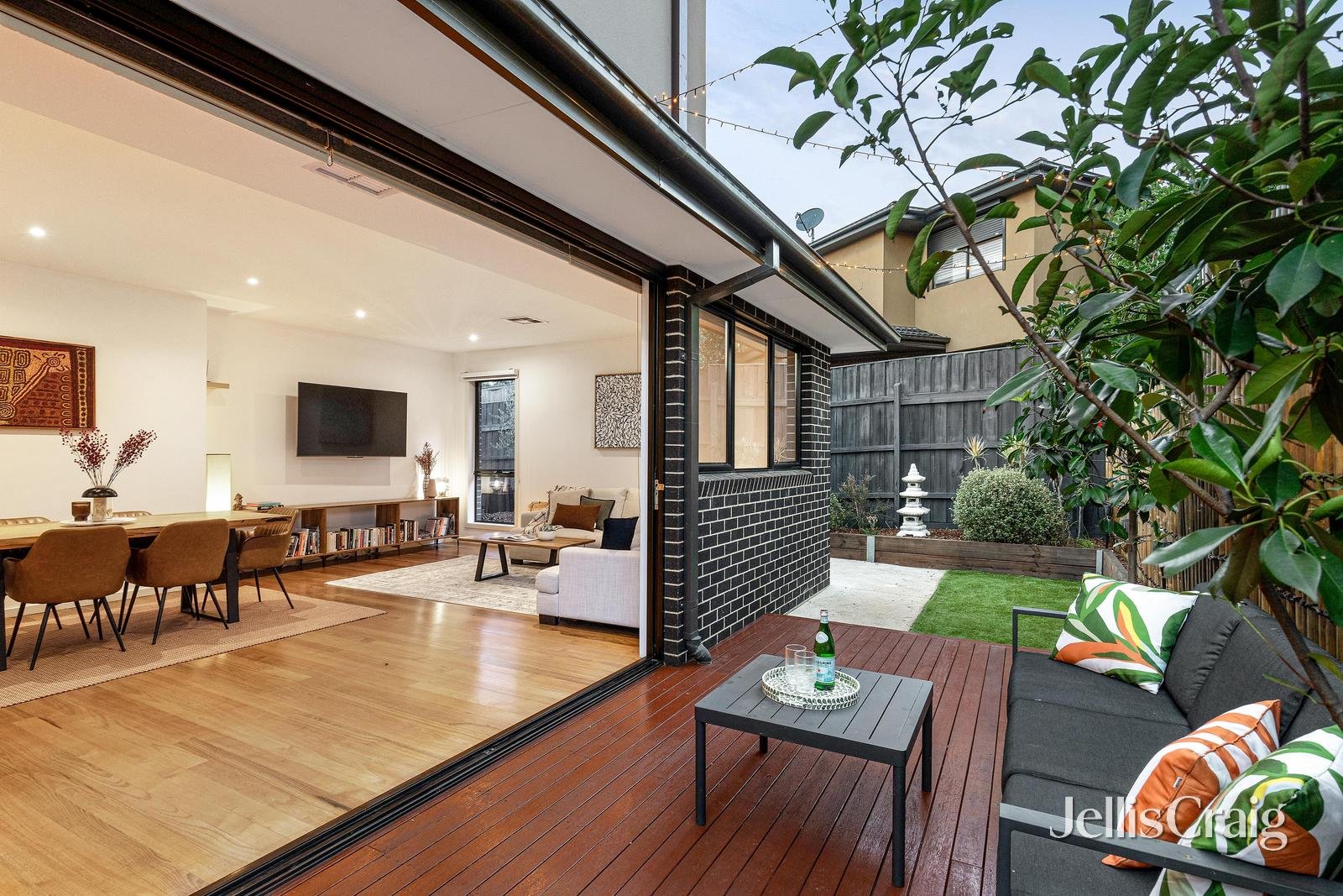 2/70 Noorong Avenue, Bundoora image 6