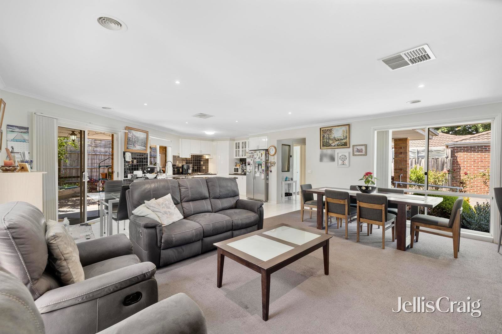 2/703 Stud Road, Scoresby image 3