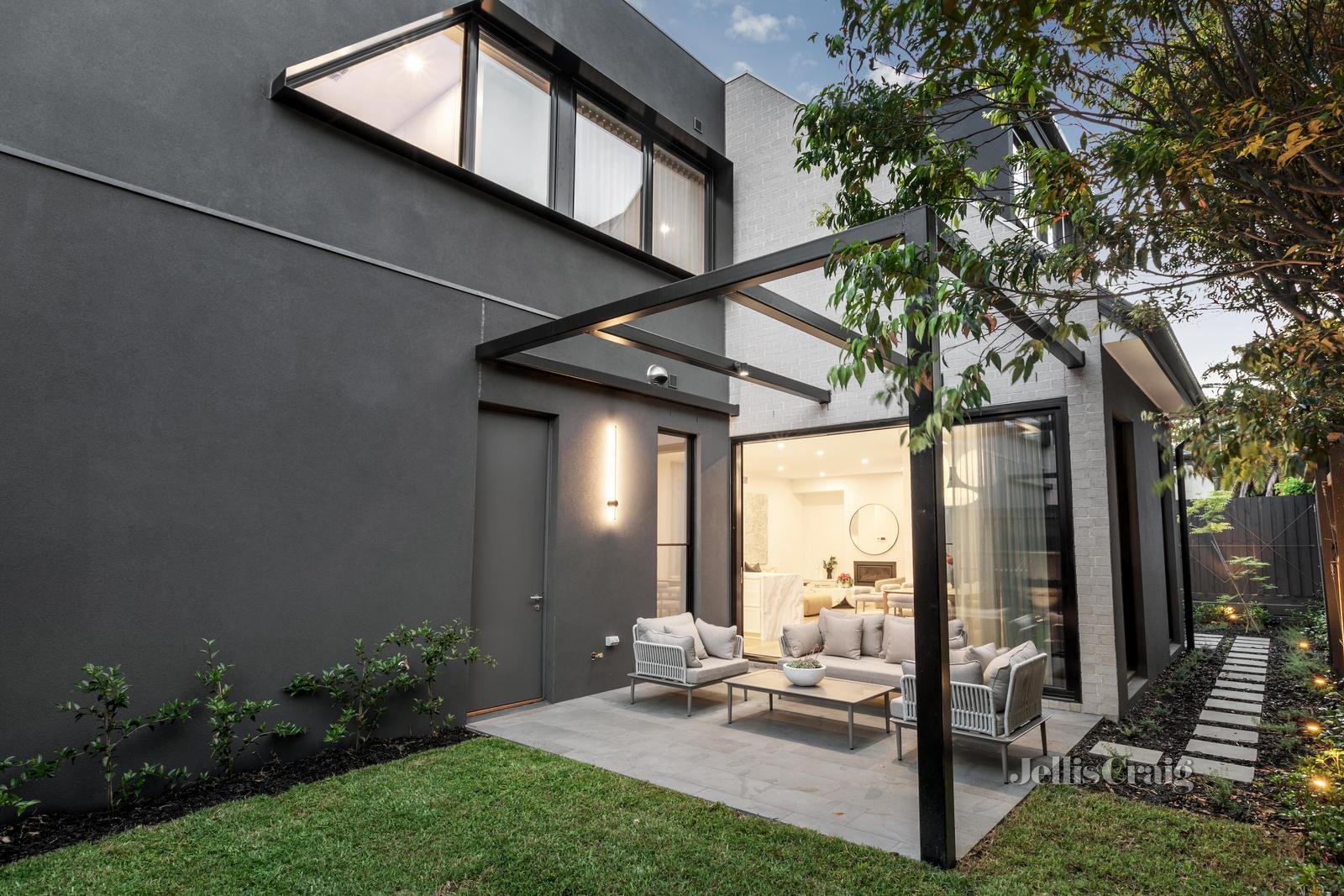 2/71 Burke Road, Malvern East image 7