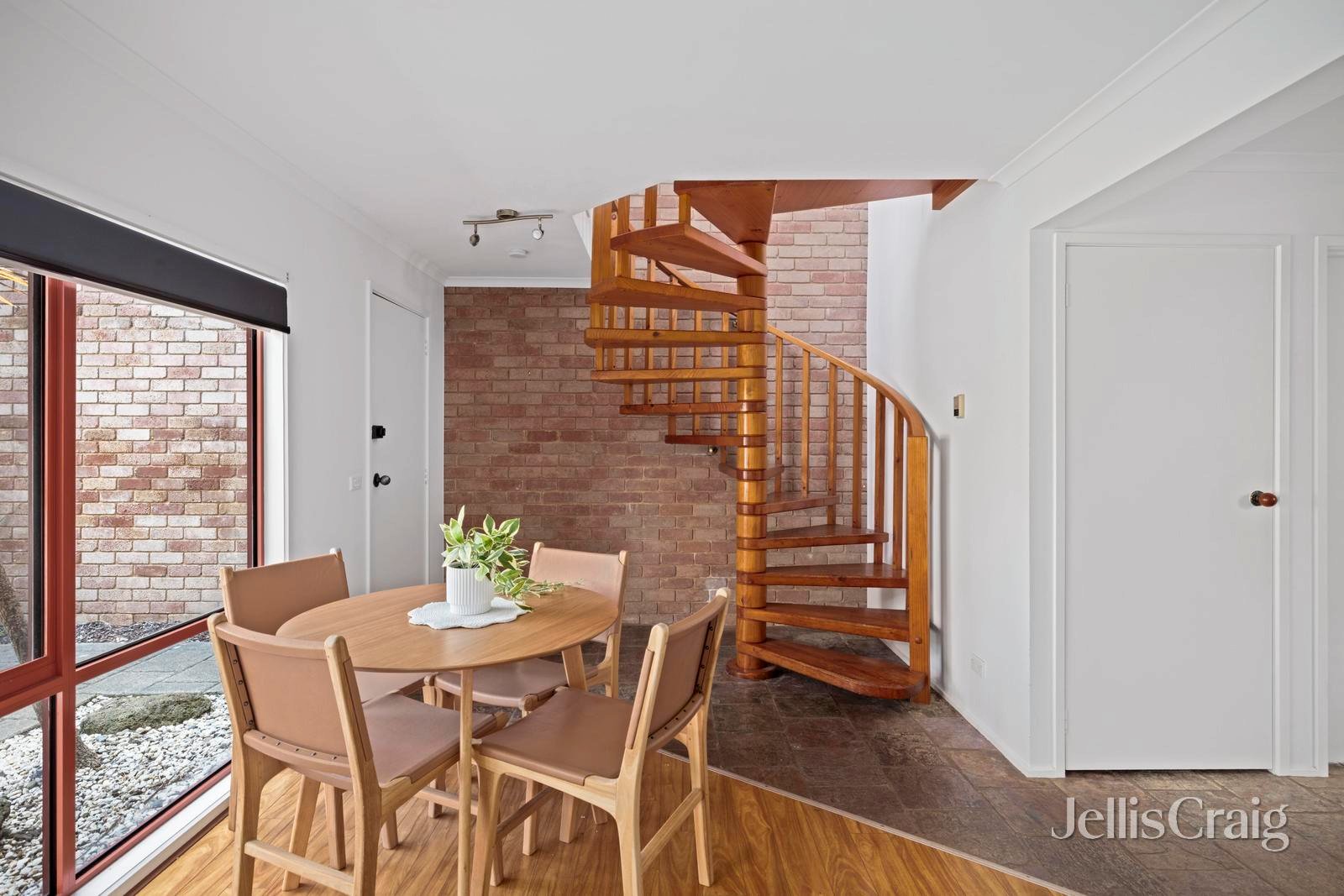 2/71 Geelong Road, Torquay image 5