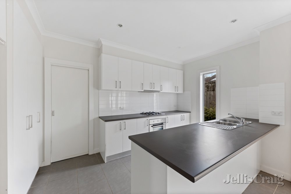 2/71 Lloyd Street, Heidelberg Heights image 2