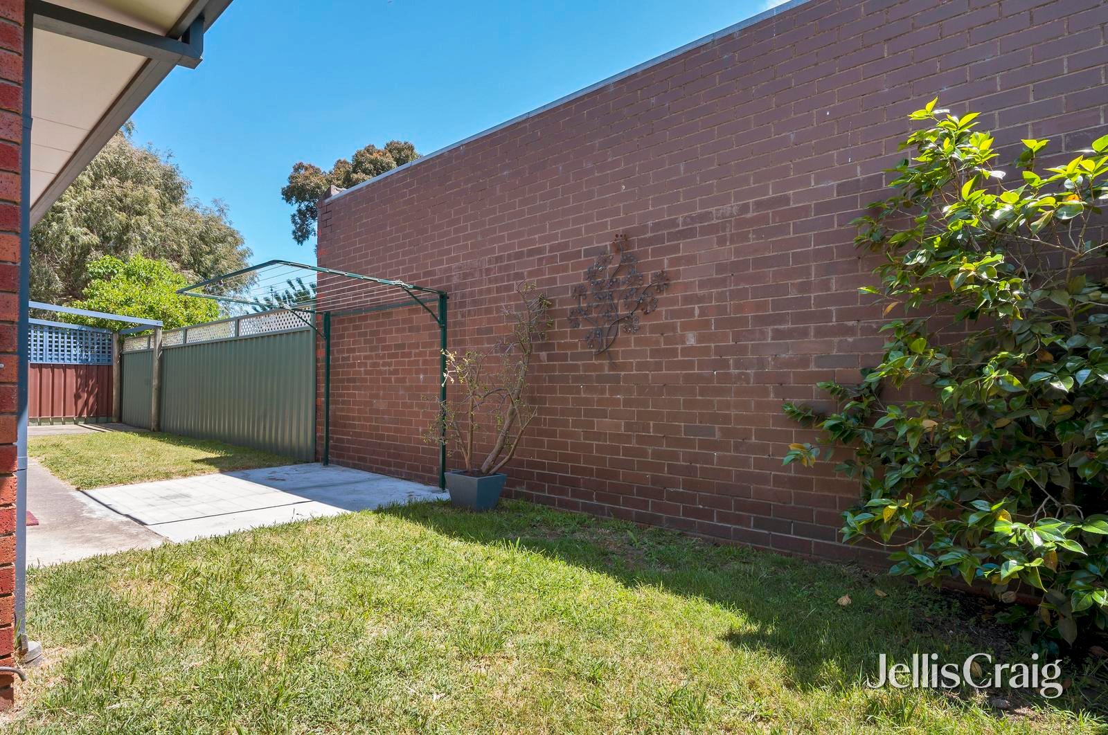 2/711 Ripon Street South, Redan image 6