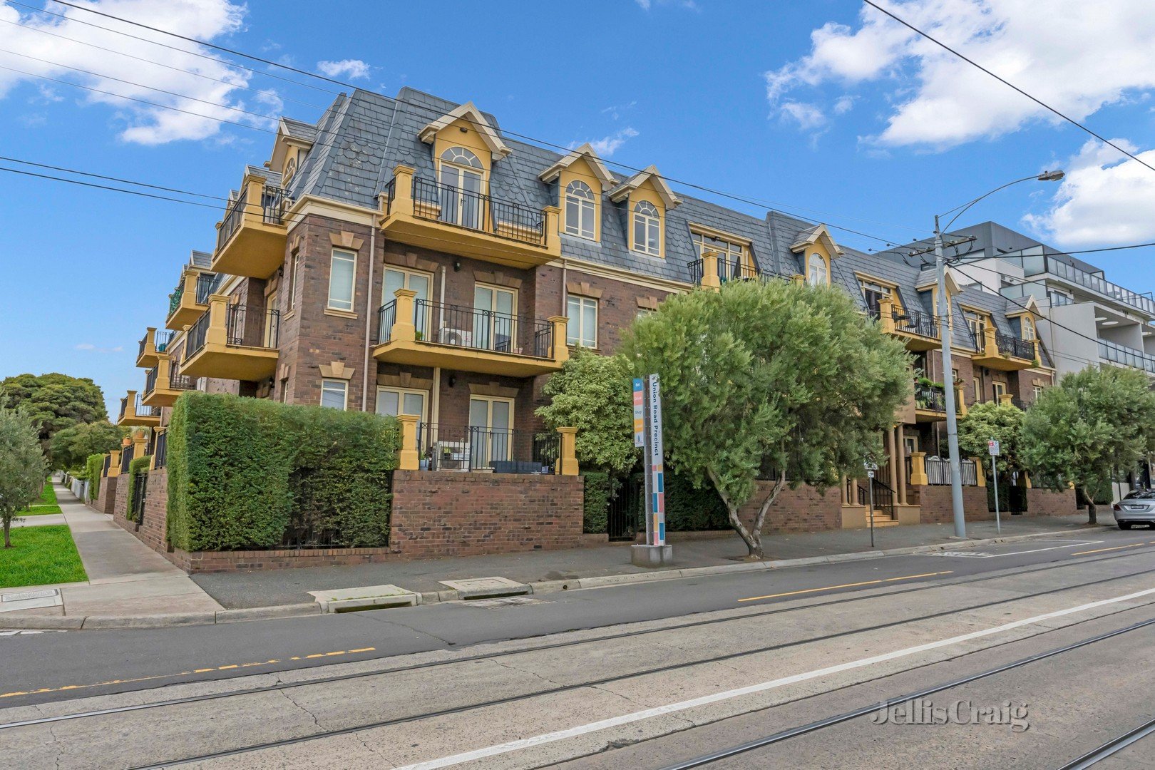27/128 Maribyrnong Road, Moonee Ponds image 8