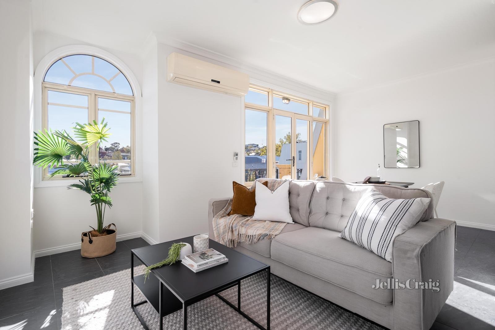 27/128 Maribyrnong Road, Moonee Ponds image 3